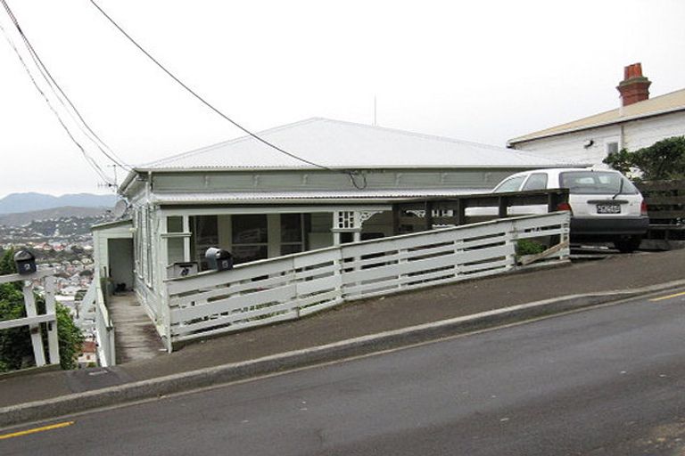 Photo of property in 77 Duncan Terrace, Kilbirnie, Wellington, 6022