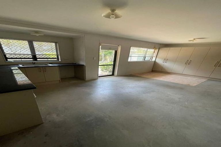 Photo of property in 17 Annalong Road, Dannemora, Auckland, 2016