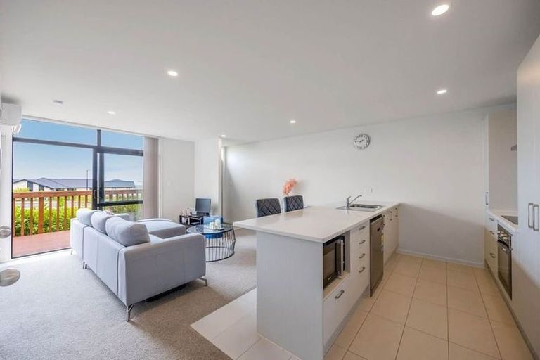 Photo of property in 3 Kapuarangi Lane, Papakura, 2110