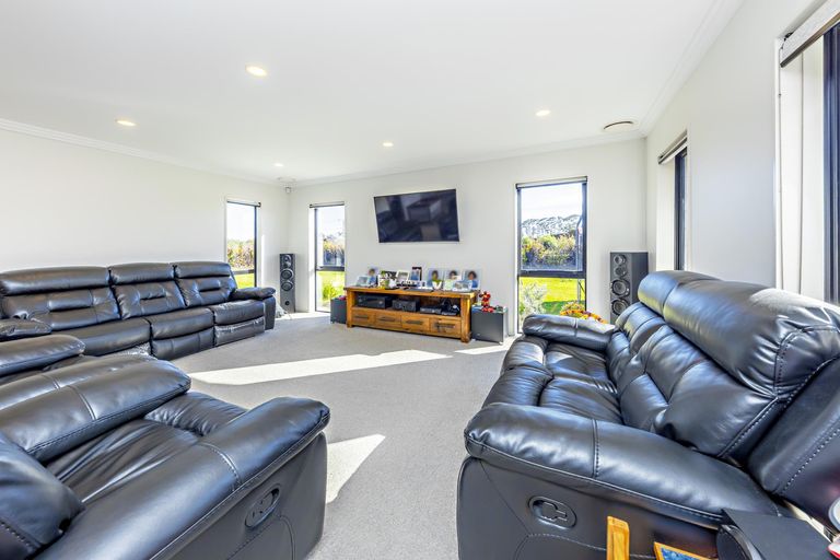 Photo of property in 1217 Glenbrook Road, Glenbrook, Waiuku, 2681
