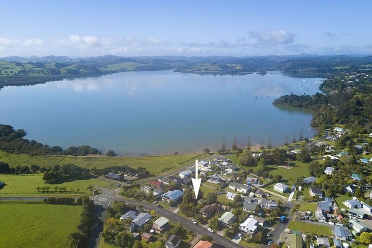 Photo of property in 9 Peninsula Parade, Hihi, Mangonui, 0494