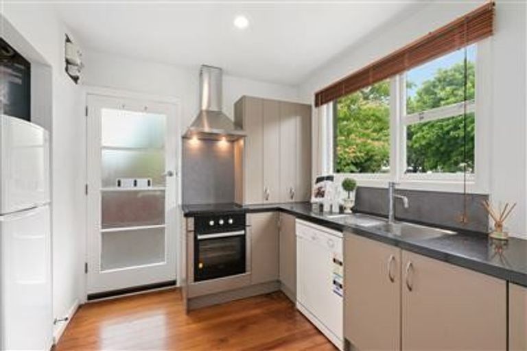 Photo of property in 2/37 Lochee Road, Upper Riccarton, Christchurch, 8041