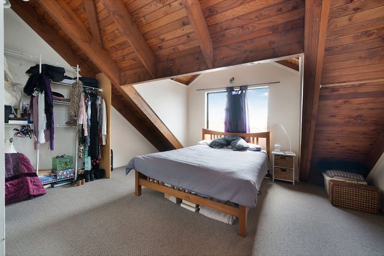 Photo of property in 4134 Great North Road, Glendene, Auckland, 0602