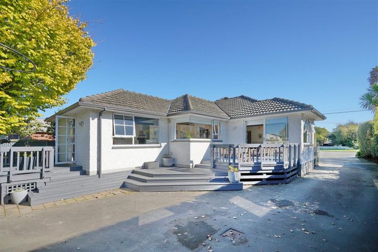 Photo of property in 42 Cutts Road, Russley, Christchurch, 8042