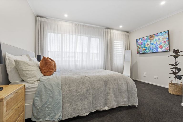 Photo of property in 18 Taitonga Lane, Stanmore Bay, Whangaparaoa, 0932