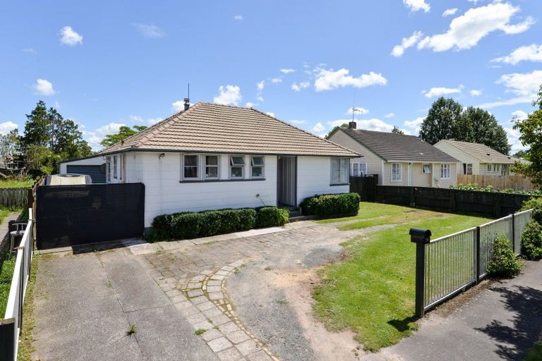 Photo of property in 29 Ross Crescent, Fairfield, Hamilton, 3214