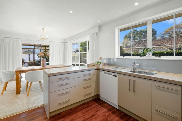 Photo of property in 293 Mangorei Road, Merrilands, New Plymouth, 4312