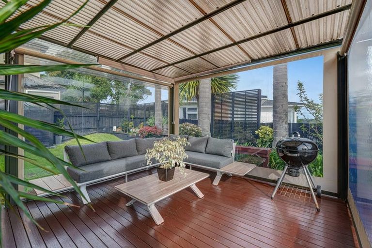 Photo of property in 2/26 James Street, Bayview, Auckland, 0629
