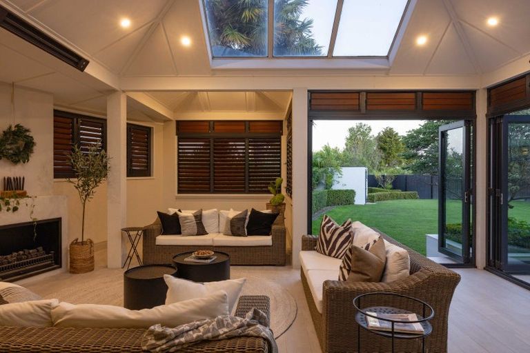 Photo of property in 36 Napier Street, Jervoistown, Napier, 4112