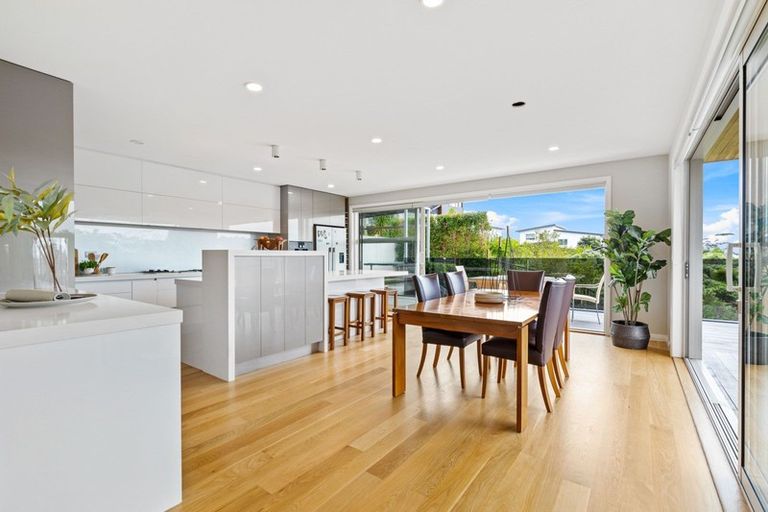 Photo of property in 14 Remuremu Street, Long Bay, Auckland, 0630