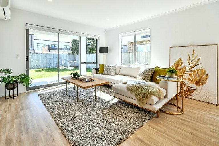 Photo of property in 9 Waituarua Drive, Takanini, 2112