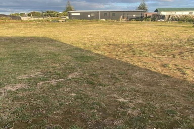 Photo of property in 55 Seagrass Place, Otaki Beach, Otaki, 5512