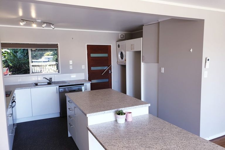 Photo of property in 2/22 Woodside Avenue, Northcote, Auckland, 0627