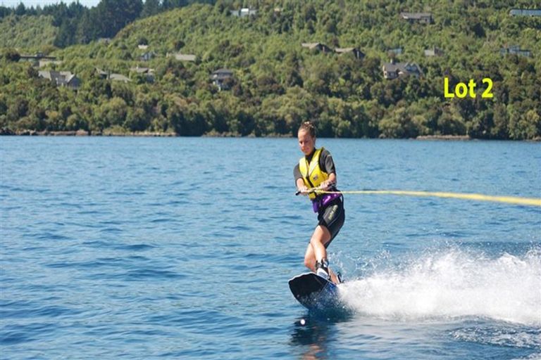 Photo of property in 2 Whakamoenga Point, Acacia Bay, Taupo, 3385