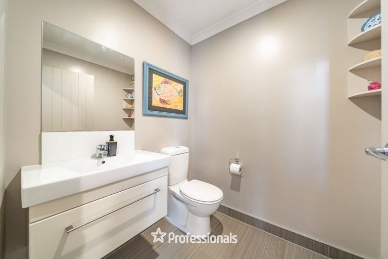 Photo of property in 8a Glen Iris Grove, Woburn, Lower Hutt, 5010