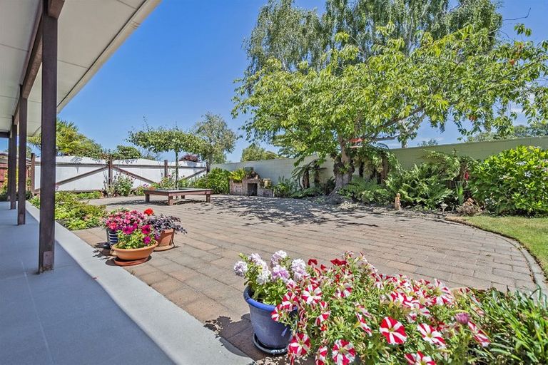 Photo of property in 325 Sawyers Arms Road, Bishopdale, Christchurch, 8053