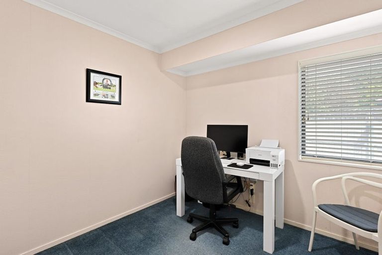 Photo of property in 25 Mangakoea Place, St Andrews, Hamilton, 3200