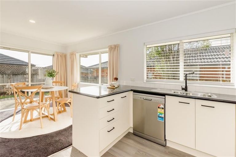 Photo of property in 1b Hemi Street, Waikanae, 5036
