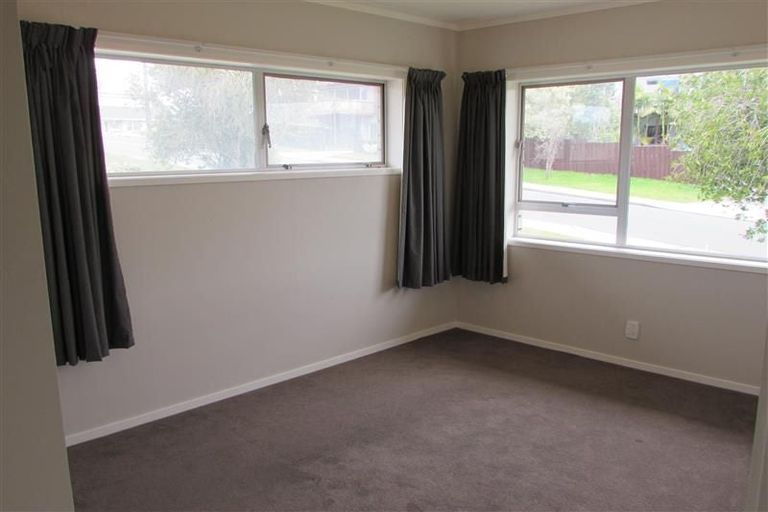 Photo of property in 1 Finchley Road, Torbay, Auckland, 0632