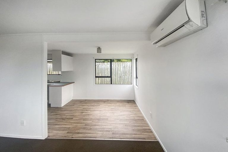 Photo of property in 82 Keegan Drive, Massey, Auckland, 0614