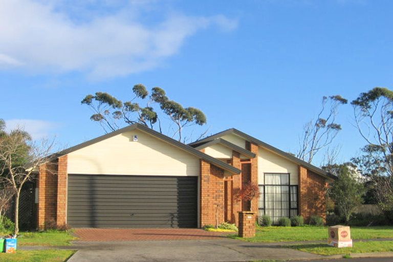 Photo of property in 151 Burswood Drive, Burswood, Auckland, 2013