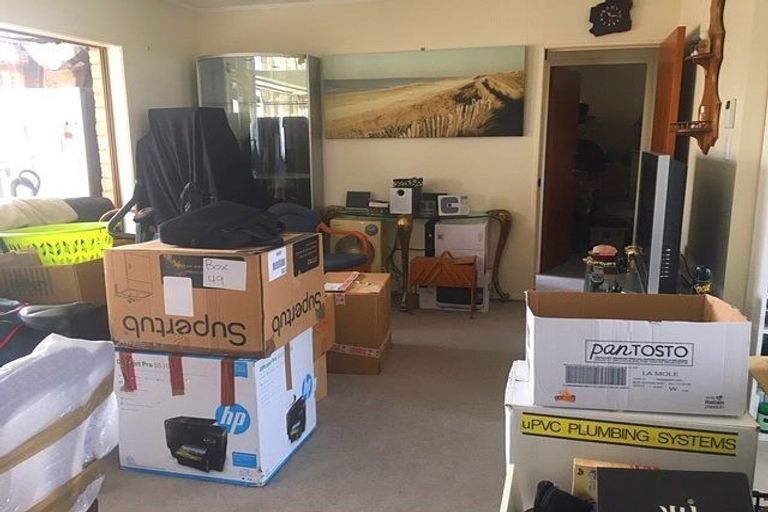 Photo of property in 1/6 Priestley Drive, Bucklands Beach, Auckland, 2014