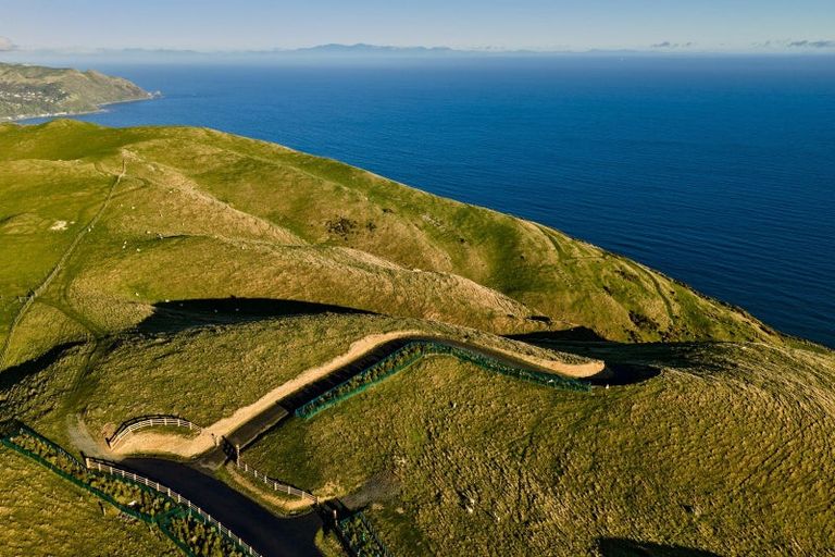 Photo of property in 1275 Paekakariki Hill Road, Paekakariki Hill, Porirua, 5381