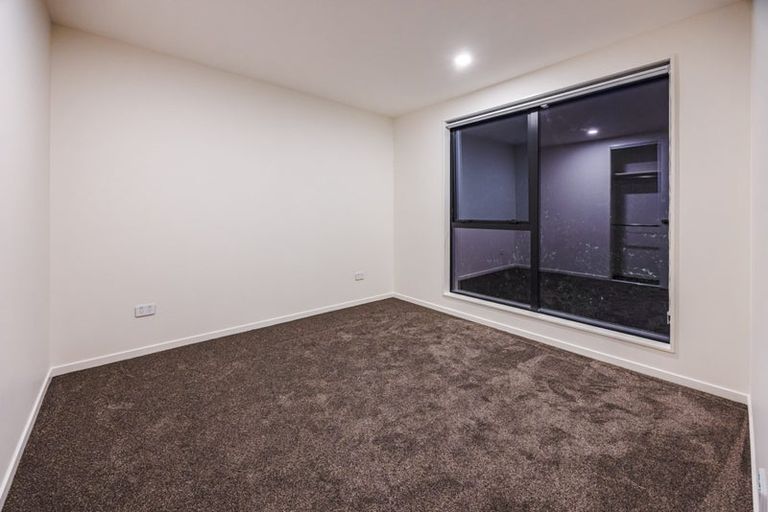 Photo of property in 38a Cascades Road, Pakuranga Heights, Auckland, 2010