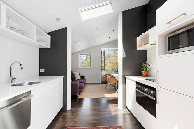 Photo of property in 20 Seabreeze Road, Narrow Neck, Auckland, 0624