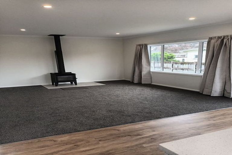 Photo of property in 25b High Street West, Waitara, 4320