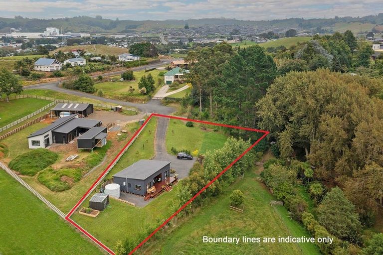 Photo of property in 6 Robins Way, Pokeno, 2471