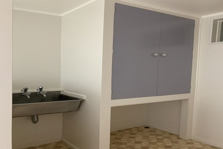 Photo of property in 13-17 Park Avenue, Epuni, Lower Hutt, 5011