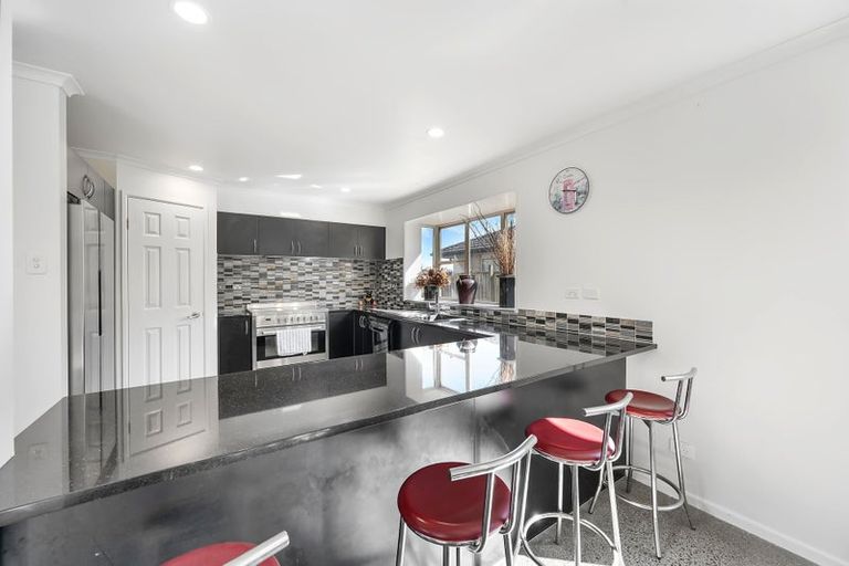 Photo of property in 28 Arataki Road, Havelock North, 4130