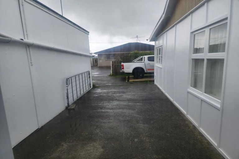 Photo of property in 12 Beauchamp Street, Tawa, Wellington, 5028