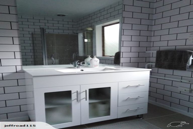 Photo of property in 3 Garnet Street, Gore, 9710