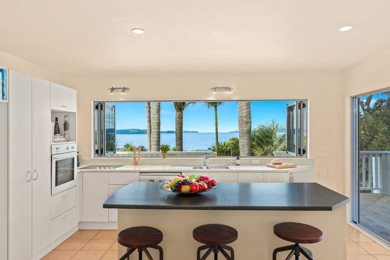 Photo of property in 20 Merehai Place, Snells Beach, 0920