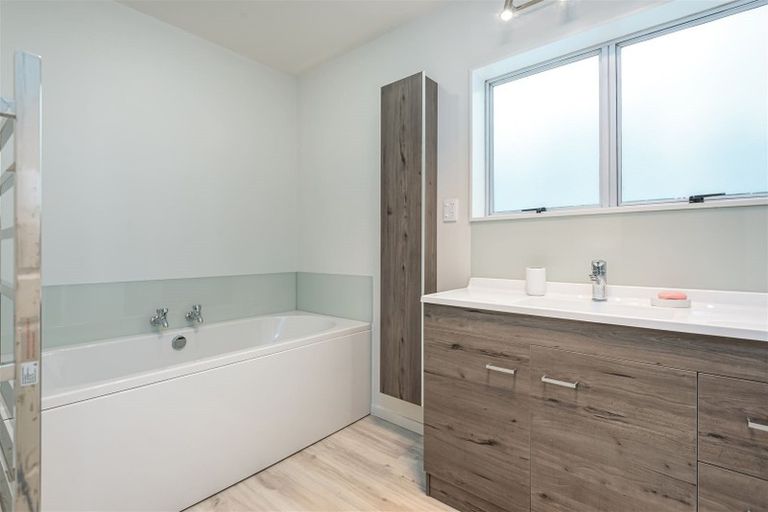 Photo of property in 184 Major Hornbrook Road, Mount Pleasant, Christchurch, 8081