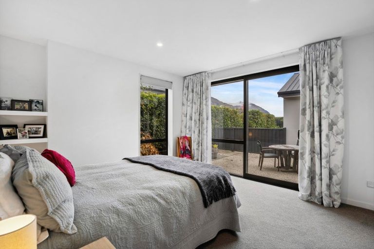 Photo of property in 12 Sapphire Spring Rise, Wanaka, 9305