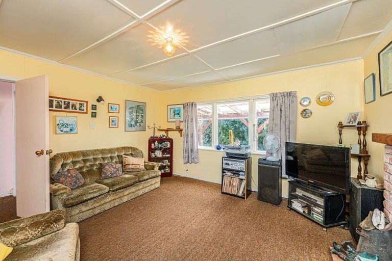 Photo of property in 5 Gawler Street, Te Horo Beach, Otaki, 5581