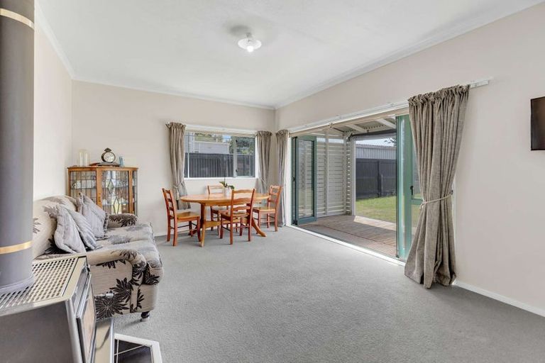 Photo of property in 22 Kawatiri Avenue, Gonville, Whanganui, 4501