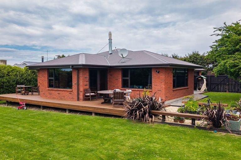 Photo of property in 18 Maclean Street, Glenavy, Waimate, 7980