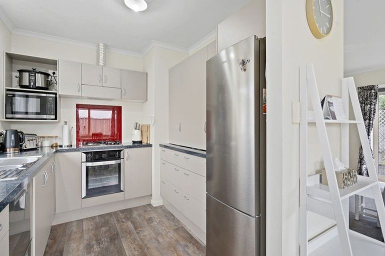 Photo of property in 10 Estate Grove, Inglewood, 4330