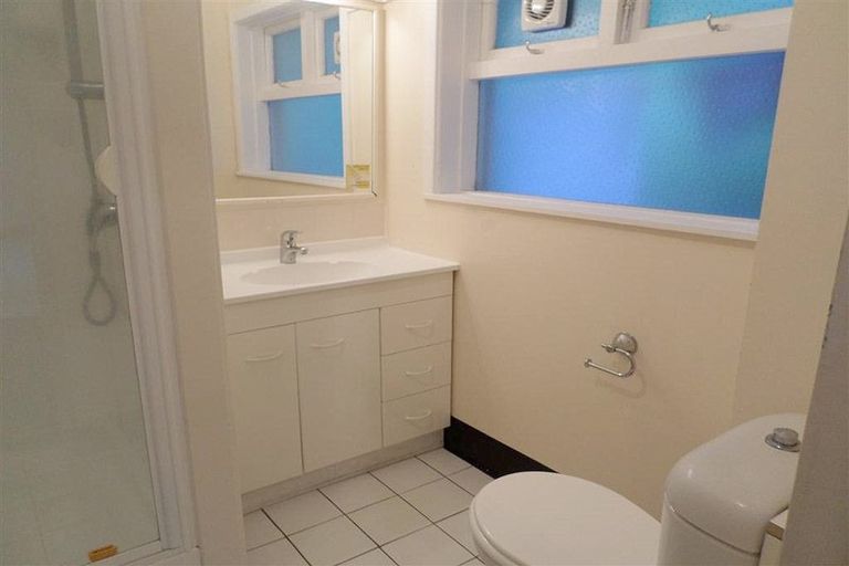 Photo of property in Parkland Flats, 16/51 Adams Terrace, Kelburn, Wellington, 6021