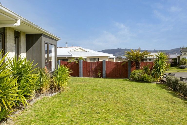 Photo of property in 2 Battersea Place, Richmond Heights, Taupo, 3330