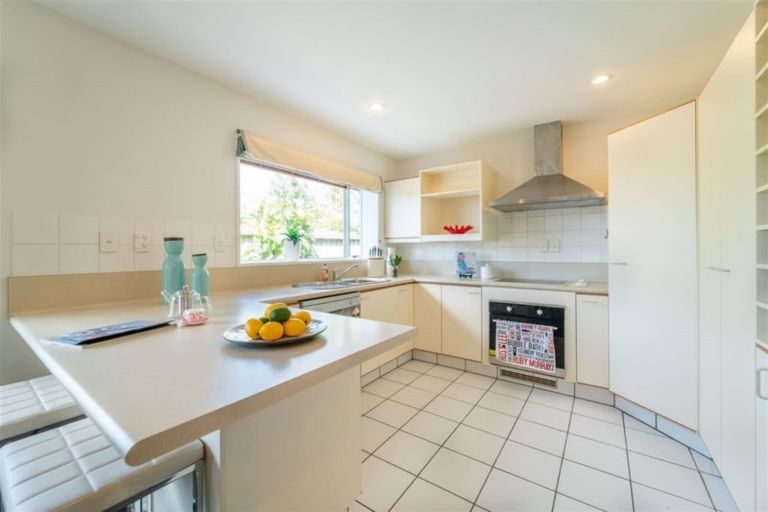 Photo of property in 86a Balrudry Street, Avonhead, Christchurch, 8042