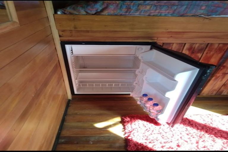 Photo of property in 3 Morton Street, Tuatapere, 9620