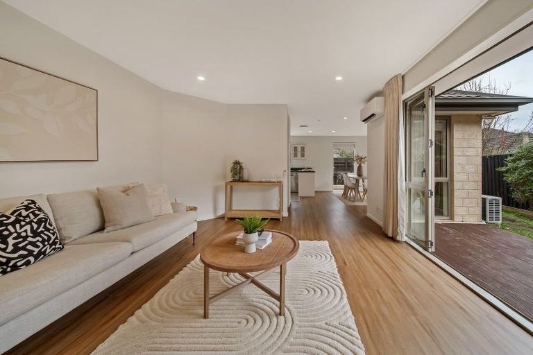 Photo of property in 2/69 Bowenvale Avenue, Cashmere, Christchurch, 8022