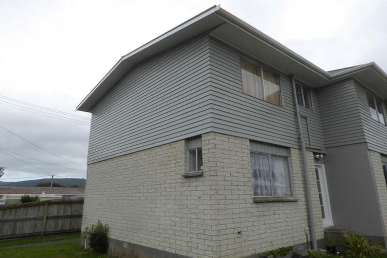 Photo of property in 1/62 Martin Street, Wallaceville, Upper Hutt, 5018