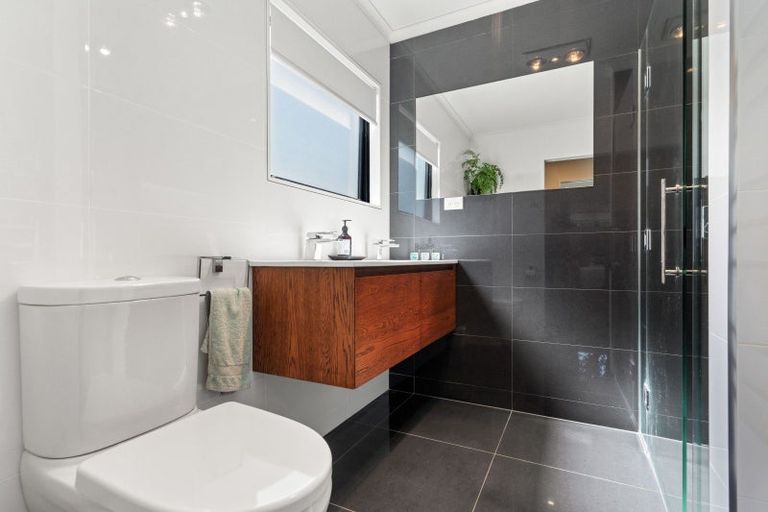 Photo of property in 96b Kent Street, Carterton, 5713