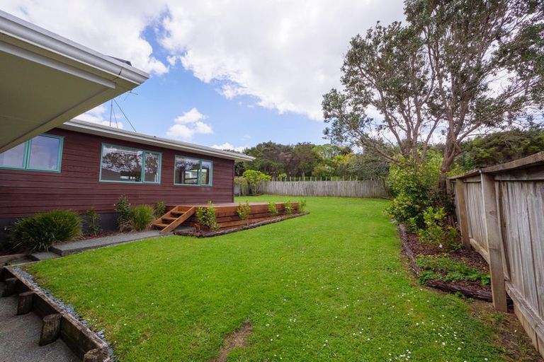 Photo of property in 21 Robinia Place, Snells Beach, 0920